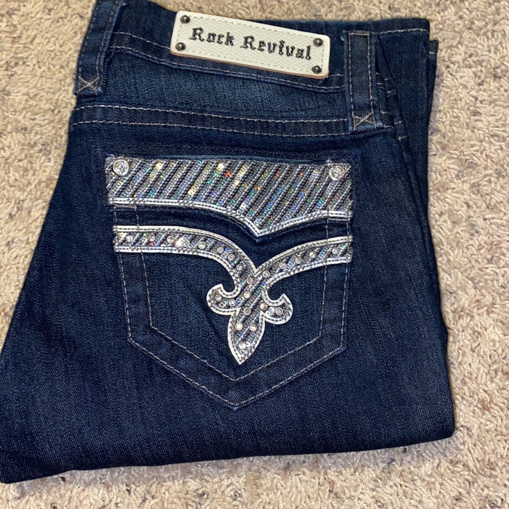Sz 28/33 dark wash, sparkly Rock Revivals